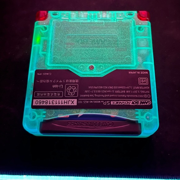 Gameboy SP, modded shell Kirby edition, Comes with the game and a charger - Picture 7 of 7